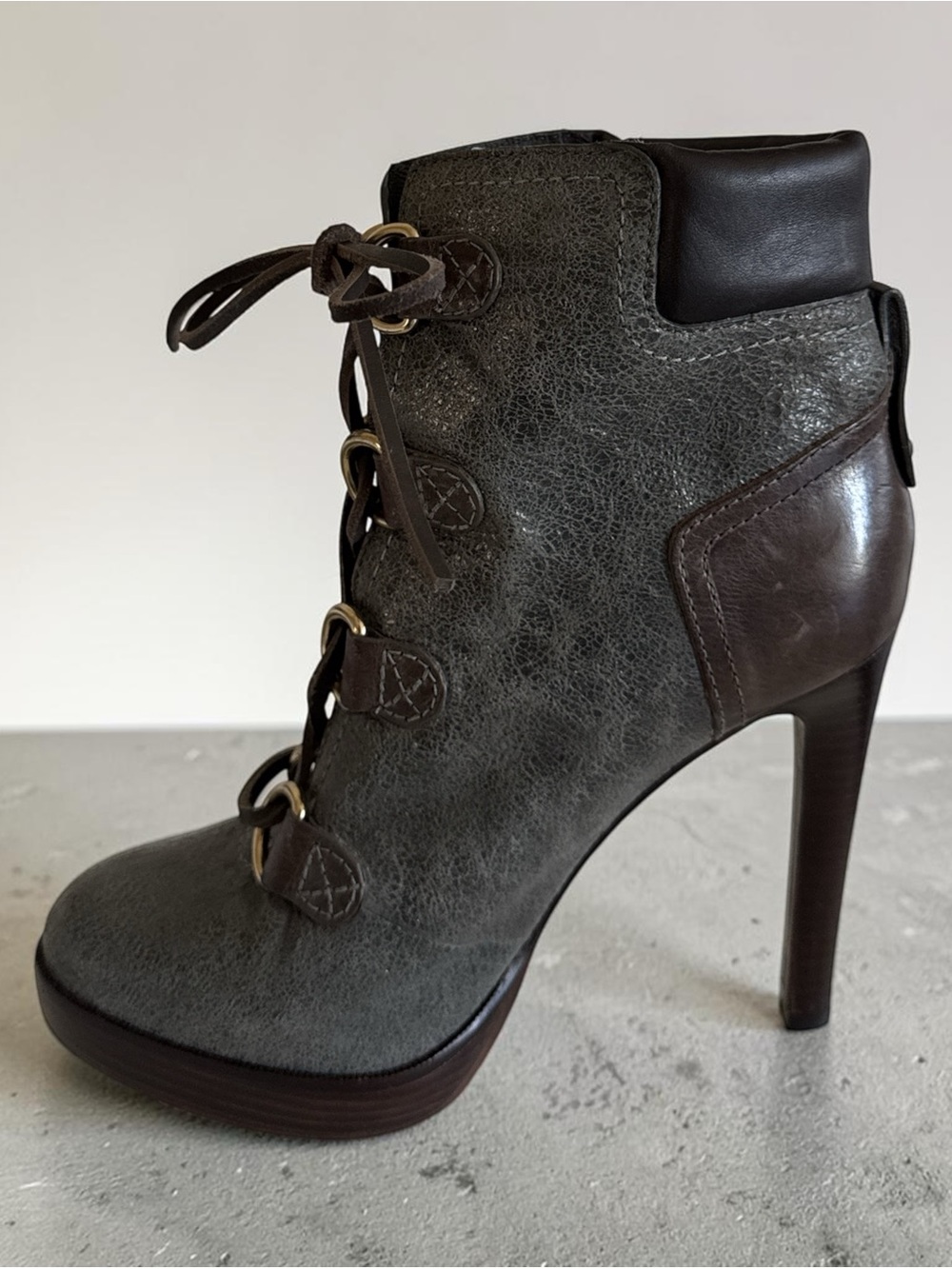 Tory Burch Vintage Leather Lace-Up Ankle Boots | Size 9M